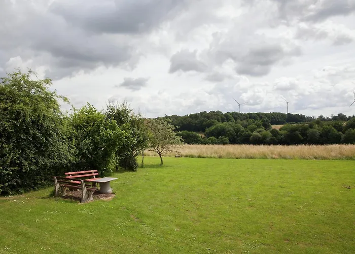 Apartament Lovely In Moerz With Garden & Balcony *